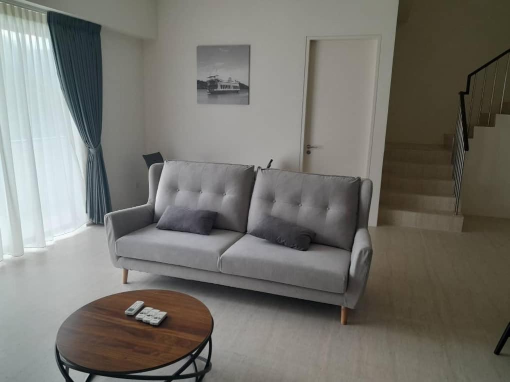 By The Sea Suites - Managed By Sdb Host Batu Ferringhi Exterior foto