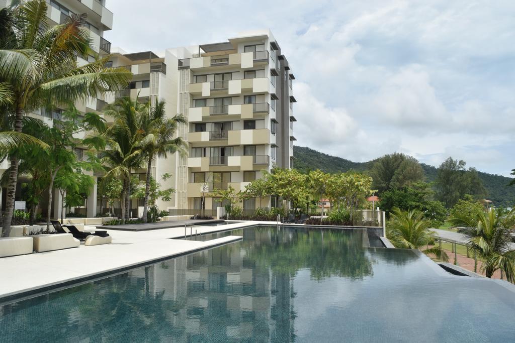 By The Sea Suites - Managed By Sdb Host Batu Ferringhi Exterior foto
