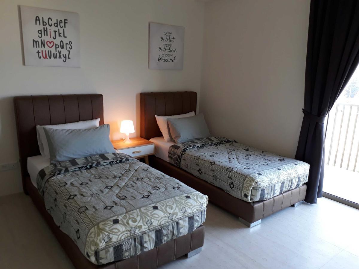 By The Sea Suites - Managed By Sdb Host Batu Ferringhi Exterior foto