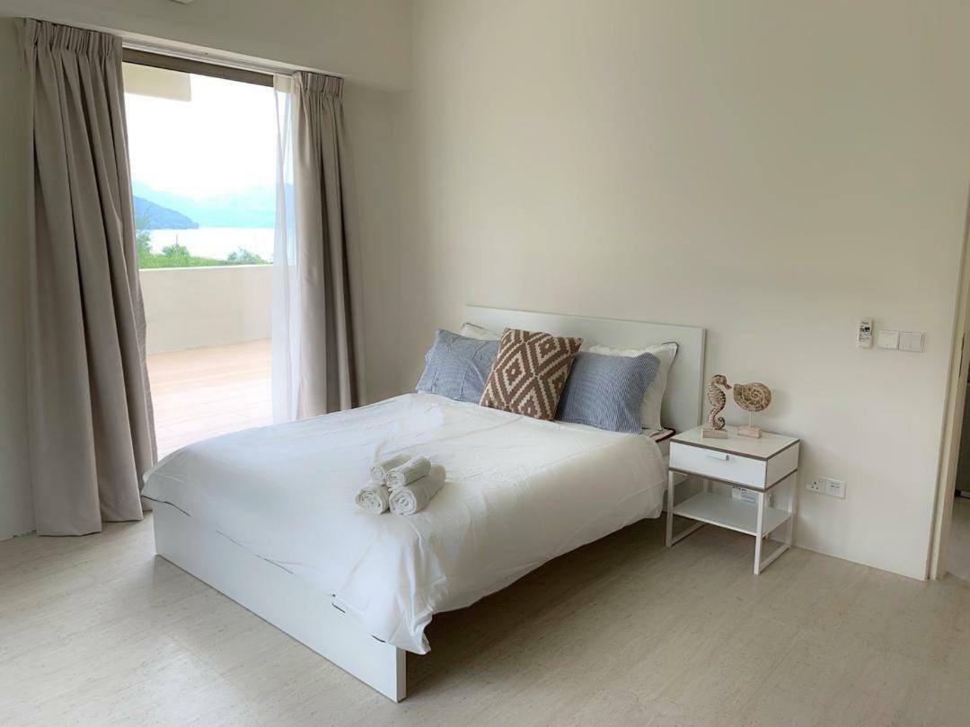 By The Sea Suites - Managed By Sdb Host Batu Ferringhi Exterior foto